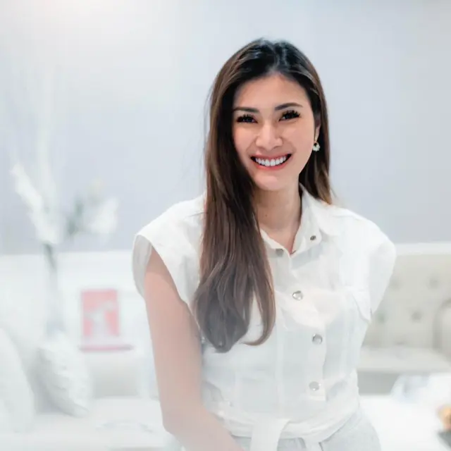 6 Potret Demmy Febriana, Pemeran Emily di Sinetron Love Story The Series
