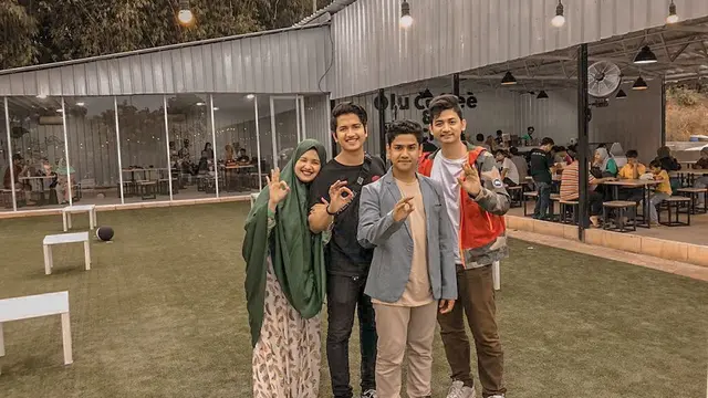 6 Potret Kompak Syakir Daulay dan Zikri Daulay, Kakak Beradik yang Jadi Aktor