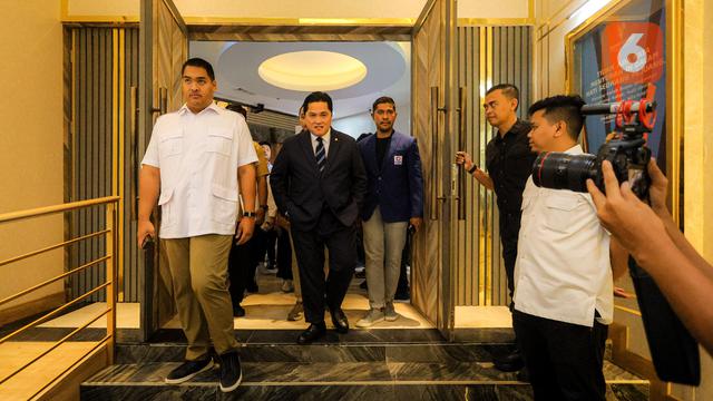 Foto: Sah! Momen Erick Thohir Lakukan Sertijab Menpora dengan Dito Ariotedjo