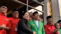 Ketua DPP PDIP Puan Maharani bersama jajarannya bertemu Petinggi Partai Persatuan Pembangunan di Markas PPP, Senin (29/5/2023) (Liputan6.com/Delvira Hutabarat)