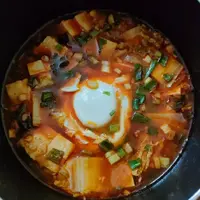 Resep sundubu jjigae pedas, sup tahu sutera khas Korea. (dok. Cookpad @bundalia78)