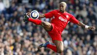 Djibril Cisse. Striker berusia 40 tahun ini masih bermain bersama PAO Chicago sejak April 2021. Hingga kini ia telah mencetak 271 gol bersama 11 klub yang pernah dibelanya sejak 1998. Beberapa klub besar yang pernah dibelanya adalah Auxerre, Marseille, Liverpool dan Lazio. (AFP/Andrew Yates)