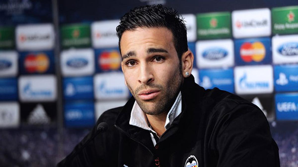Adil Rami Siap Debut untuk Milan Bola