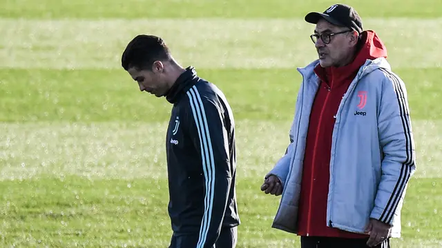 Momen Ronaldo dan Sarri Akrab Saat Latihan