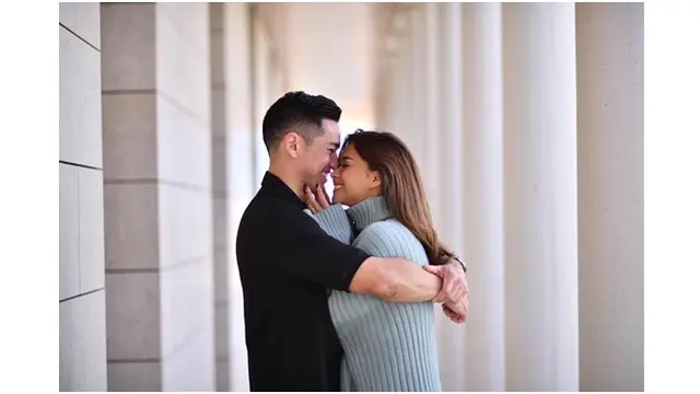 Rayakan Anniversary ke-13, Ini 6 Potret Kemesraan Nana Mirdad dan Andrew White