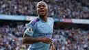 4. Raheem Sterling (Manchester City) - Bersaing dengan Teemu Pukki di puncak daftar top scorers sementara Premier League. Penampilan gemilangnya membuat The Citizens tercatat sebagai klub paling produktif hingga pekan ketiga. (AFP/Lindsey Parnaby)