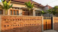 13 Model Pagar Rumah yang Cocok untuk Rumah Menghadap Barat: Tren Minimalis 2026
