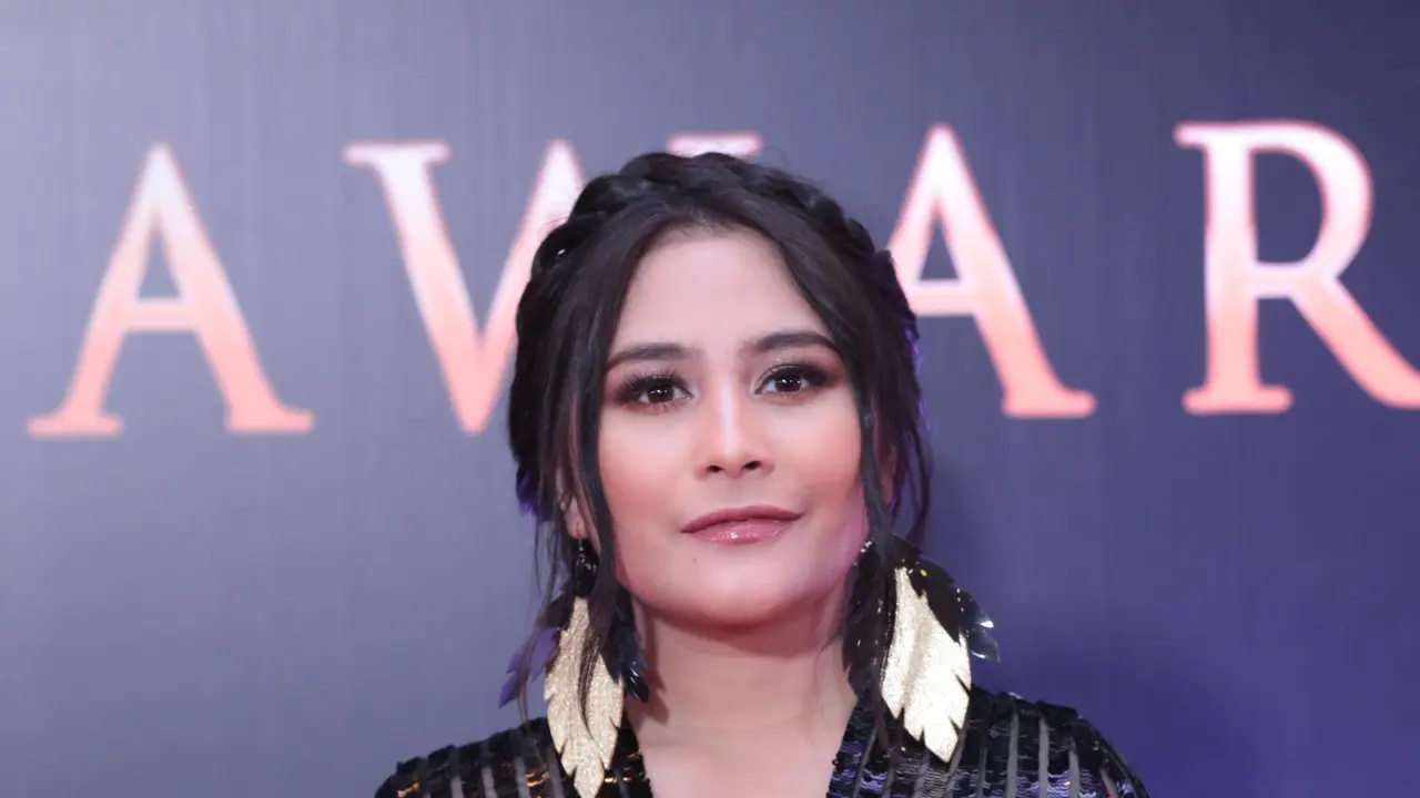 [Bintang] Prilly Latuconsina