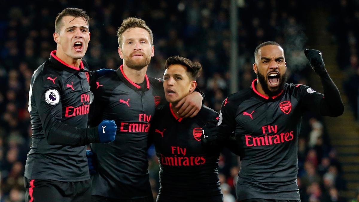 FOTO: Alexis Sanchez Cetak Dua Gol, Arsenal Menang di Kandang Crystal ...