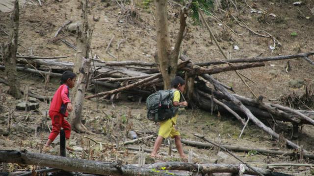 Kesunyian Dusun Terpencil di Bonebol, Hidup Terisolasi Tanpa Gawai
