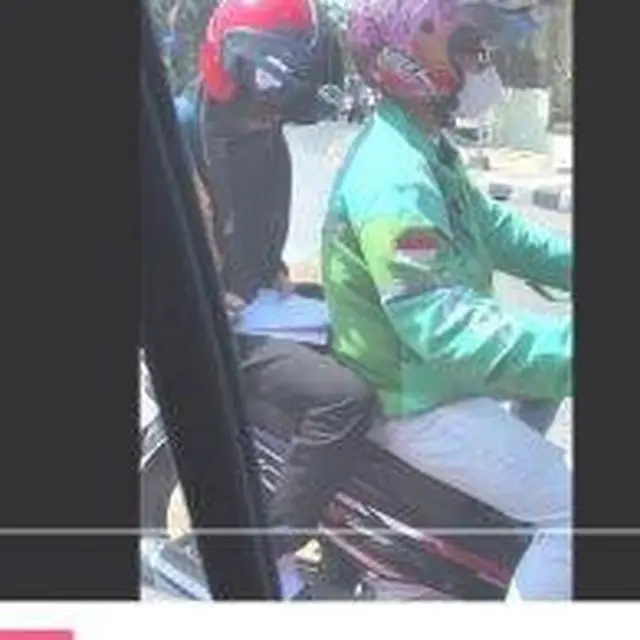 6 Potret Siswa Belajar di Atas Motor Ini Bikin Deg-degan, Detik-detik Jelang Ujian