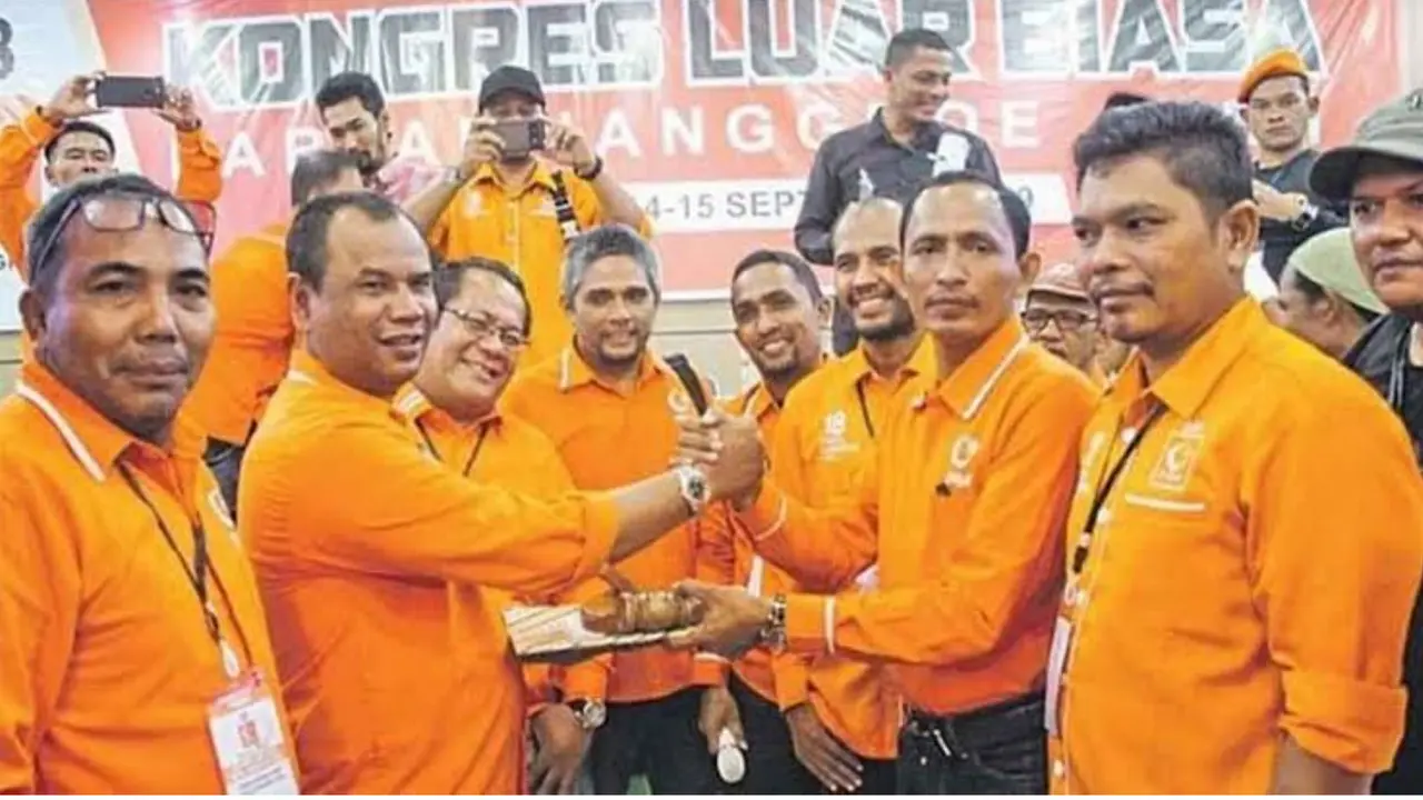 Struktrur organisasi PNA sedang berfoto dalam suatu acara kepartaian (Liputan6.com/Ist)
