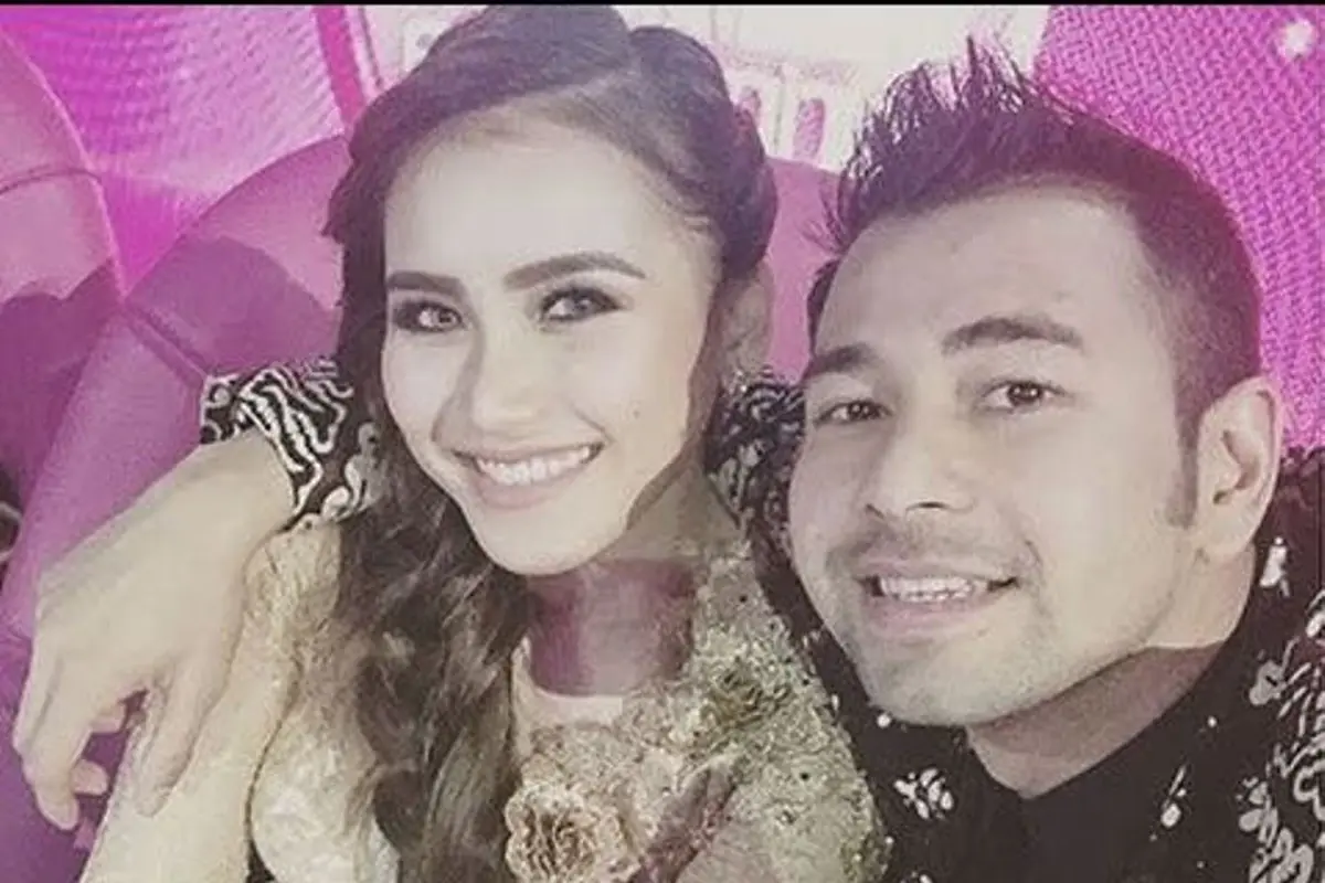 [Bintang] Ayu Ting Ting dan Raffi Ahmad