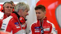 Gigi Dall'Igna dan Casey Stoner. (Liputan6.com/Crash)