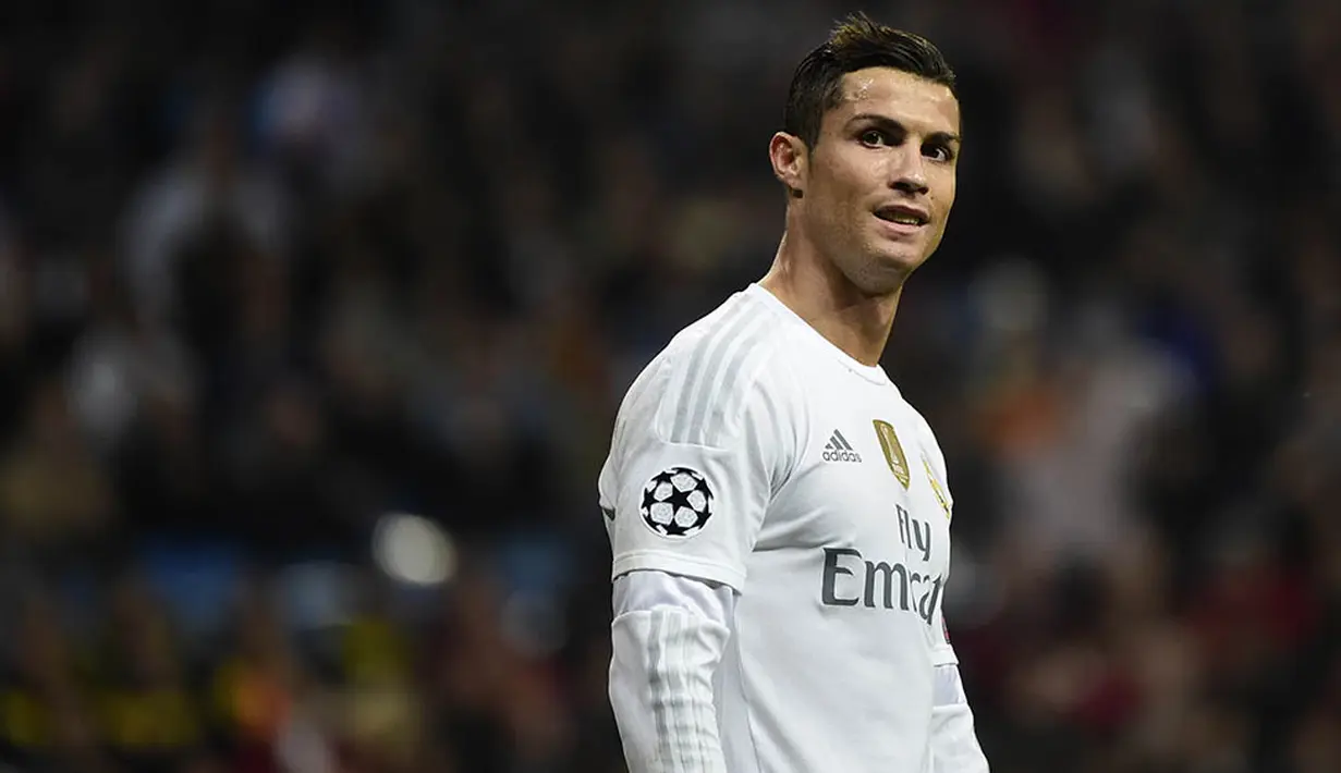 1. Cristiano Ronaldo (Real Madrid), 80 juta poundsterling, kembali ke Manchester United bukan hal mustahil bagi maestro asal Portugal ini. (AFP/Pierre Philippe Marcou)