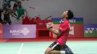 Chico Aura Dwi Wardoyo loloe ke final Indonesia Masters 2023 setelah mengalahkan&nbsp;mengalahkan Ng Ka Long Angus dari Hong Kong dengan skor&nbsp;17-21, 27-25, dan 22-20 pada laga semifinal di Istora Gelora Bung Karno, Senayan, Jakarta, Sabtu, 28 Januari 2023. (foto: PBSI)