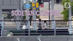 Masih ada 12 sungai di Jakarta yang perlu ditangani secara baik untuk mengatasi banjir di Ibu Kota. Sungai Sunter, Sungai Cipinang, Sungai Baru Barat dan Timur, Sungai Mookervart, Sungai Pesanggrahan, dan lain-lain. (merdeka.com/Imam Buhori)