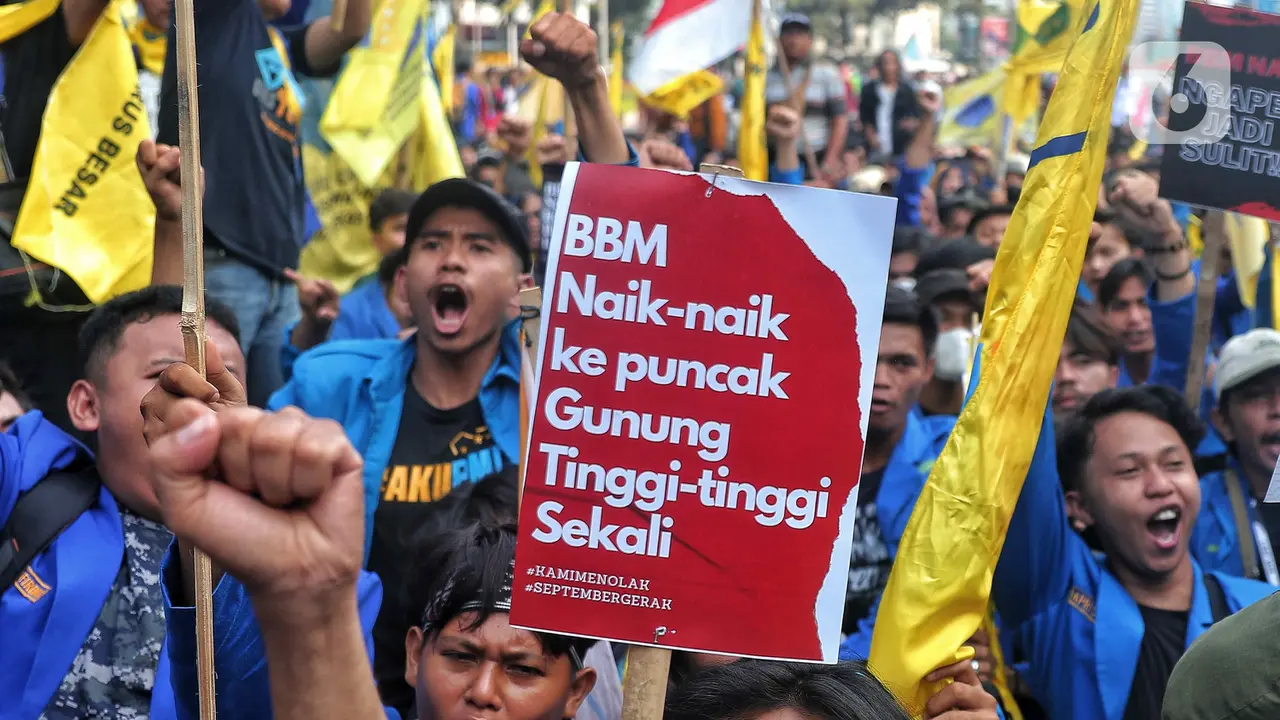 Demo Tolak Kenaikan Harga BBM Berujung Ricuh