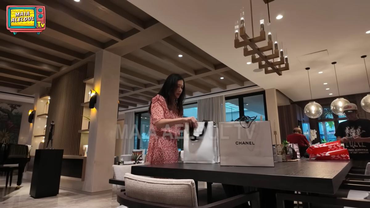 Melihat Hadiah Irwan Murssy untuk Alyssa Daguise, Emas Batangan hingga Barang Branded untuk Seserahan