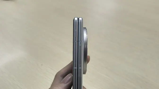 <p>Shortcut Button pada vivo X Fold 5. (Liputan6.com/Anka Fergy Agustian)</p>