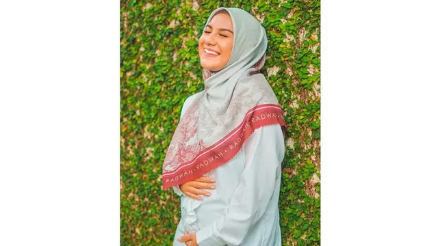 Tak Percaya Diri Karena Bobot Naik 10 Kg, Ini 6 Potret Terbaru Irish Bella