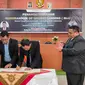 MoU Bawaslu RI dan Universitas Muhammadiyah Cirebon dalam pengawasan partisipatif Pemilu 2024. Foto (Liputan6.com / Panji Prayitno)