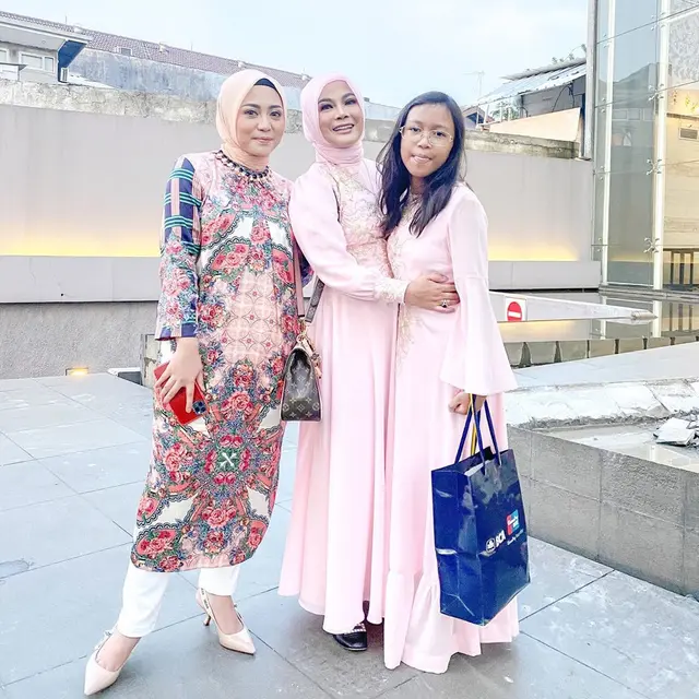 6 Potret Rachel Venya dan Ibunya, Hidup bersama Dari Umur 3 Tahun