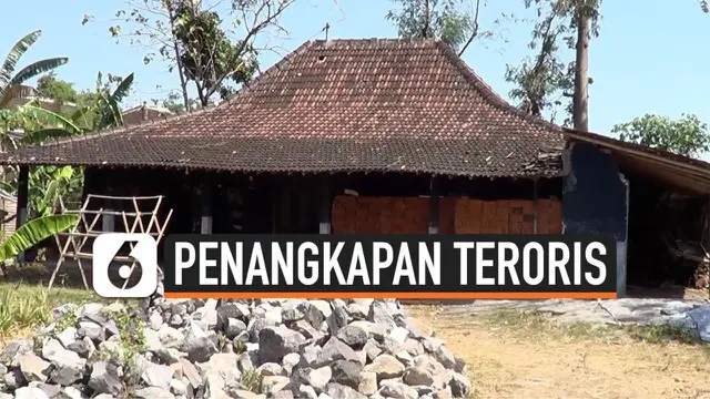 Densus 88 Antiteror menangkap seorang warga Kecamatan Polokarto, Sukoharjo, yang diduga terlibat aksi terorisme.