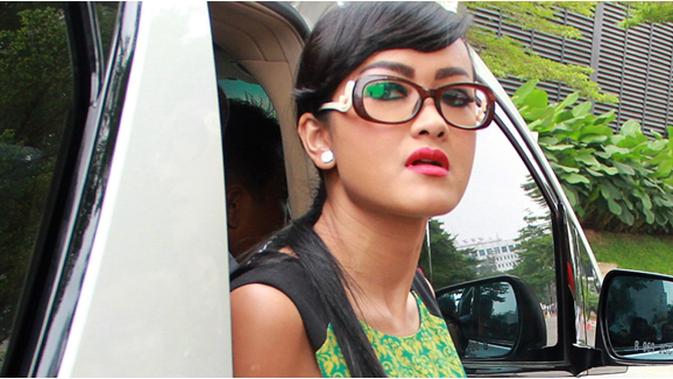 Jupe Unggah Lirik Lagu Aku Rapopo Lewat Twitter Lifestyle Fimela Com