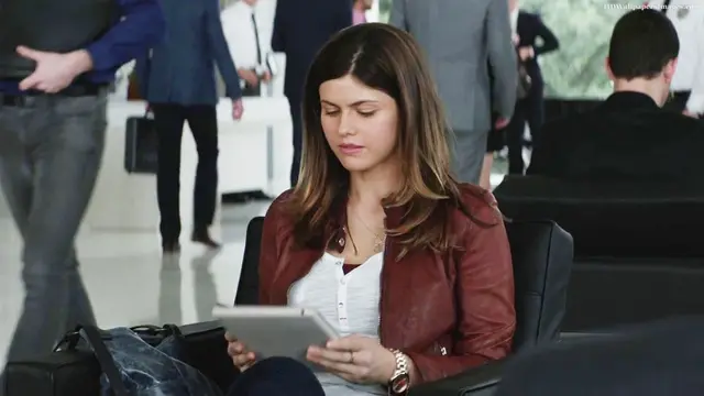 Mengenal Alexandra Daddario, Gadis Tangguh di San Andreas
