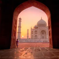 Taj Mahal, India. (iowagirleats.com)