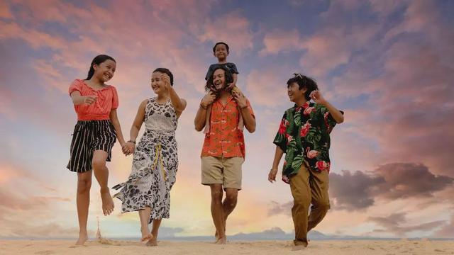 Widi Mulia Hamil Anak ke-4, Ini 7 Pemotretan Keluaga Dwi Sasono yang Selalu Kompak