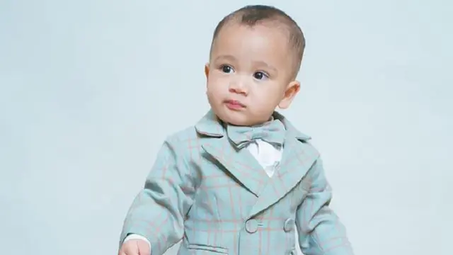 Umur Anak Umumnya Memulai Toilet Training. Berbeda dengan Rayyanza atau Cipung yang Lebih Cepat Dibanding Kebanyakan Anak Lainnya. (Liputan6.com/IG/raffinagita1717)