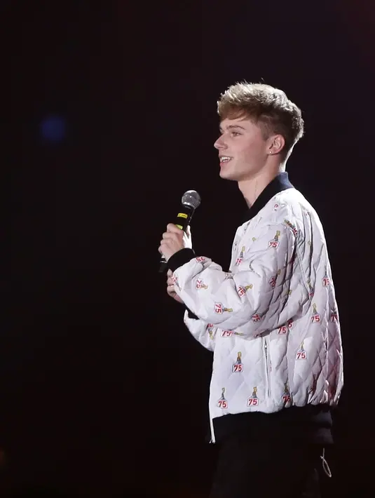 HRVY acara Youtube Fanfest 2019. (Bambang E Ros/Fimela.com)