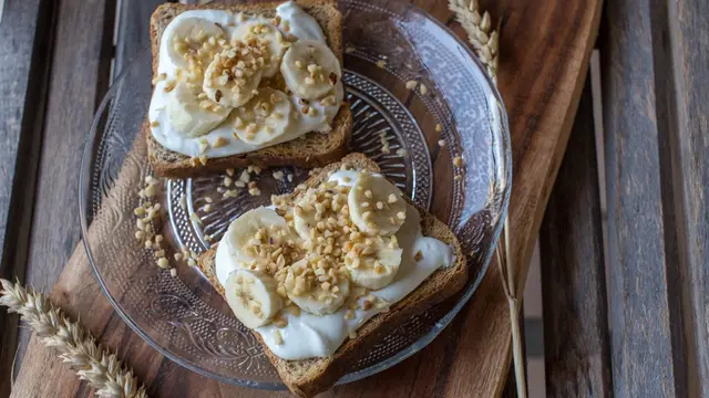 Nggak Cuma Bermanfaat, Kalori Susu Kental Manis Juga Bikin Menu Sarapan Ini Makin Nikmat Lho