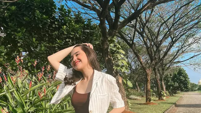 Potret Outfit Syifa Hadju dengan Gaya Casual di Berbagai Momen Santai, Cantik dan Stylish