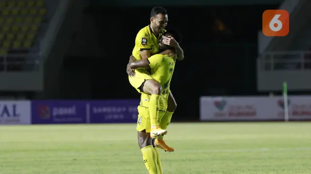 FOTO: 3 Pemain Pencetak Gol Tendangan Bebas Indah pada Matchday 1 Piala Menpora 2021 - Rizky Pora