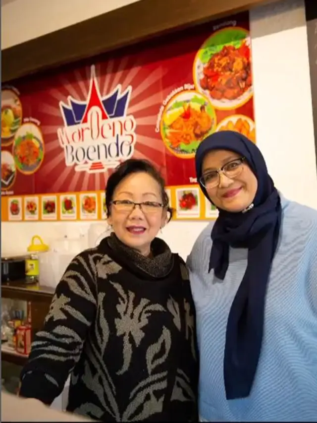 7 Potret Fenny Bauty yang Buka Resto Nasi Padang di Belanda, Habis Dalam 2 Jam