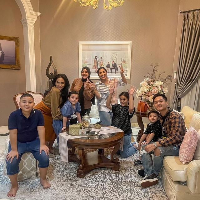 Ashanty di Rumah Krisdayanti