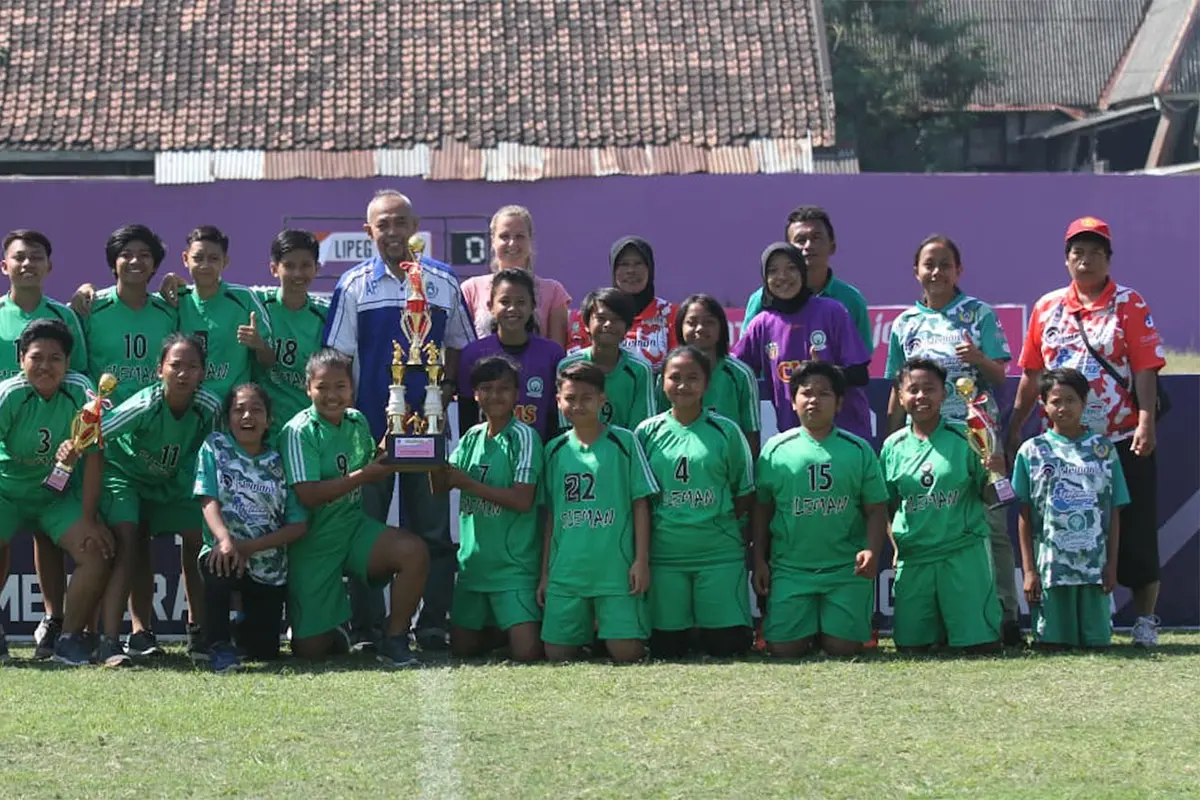 Tim sepak bola Putri Mataram