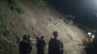 Akses Jalan Menuju Wisata Sukabumi Kembali Tertimbun Longsor