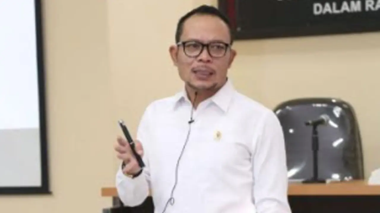 Menaker Hanif Hadiri Pertemuan K3 Tingkat ASEAN di Singapura