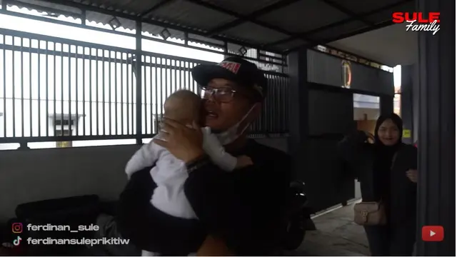 Ajak Baby Adzam ke Kampung Halaman, Ini 8 Potret Rumah Orangtua Sule di Cimahi