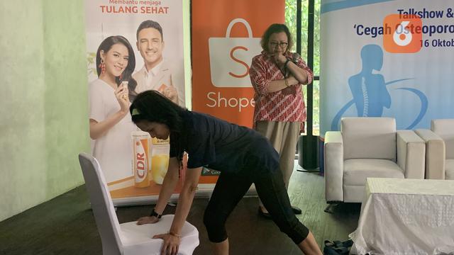 Selain Konsumsi Kalsium, Osteoporosis Dapat Dicegah Dengan Yoga