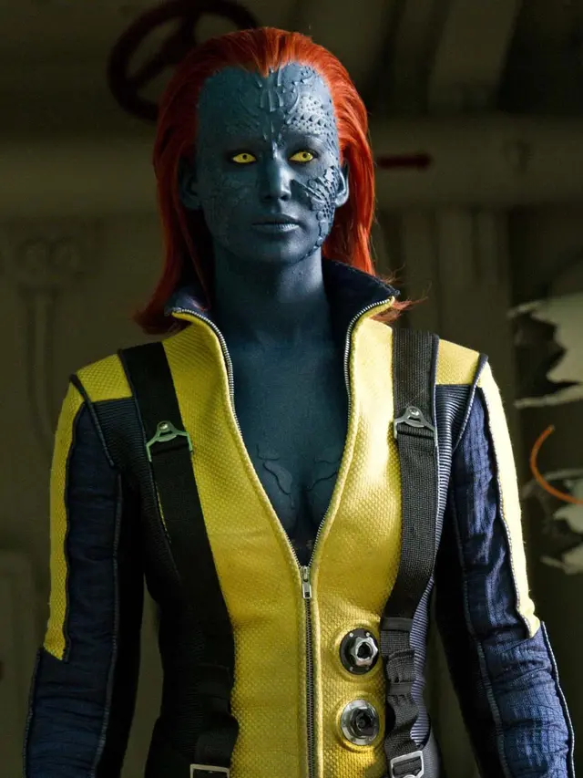Jennifer Lawrence sebagai Raven dalam X-Men.