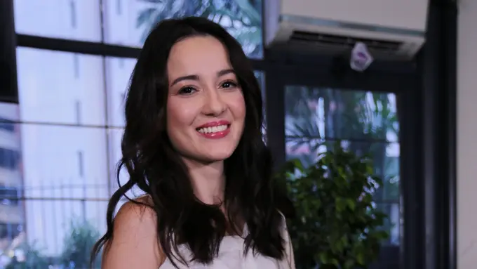 [Bintang] Julie Estelle