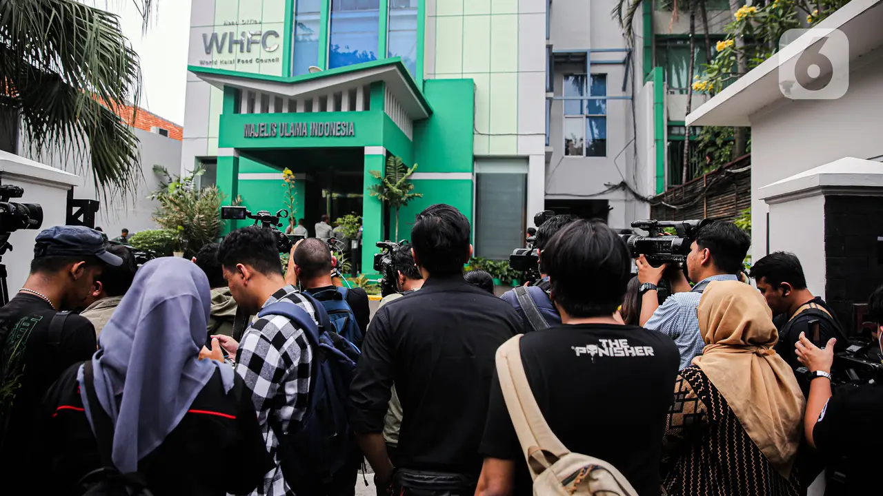 Brimob Polri Jaga Ketat Kantor MUI Pasca Penembakan