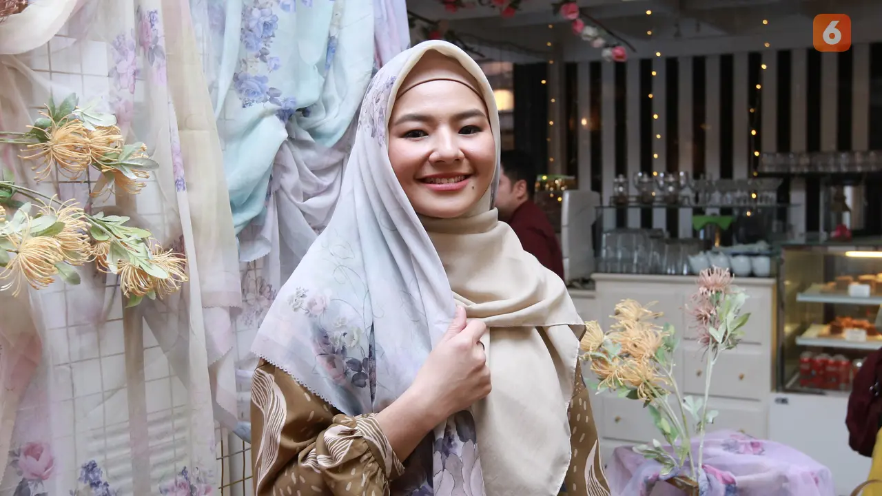 [Fimela] Eriska Rein Berhijab