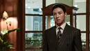 Dengan tekad yang kuat, Kang Joon Mo akan melakukan apa saja untuk mencapai tujuannya, dan dia adalah karakter pemberani dan bersinar saat menghadapi bahaya. (Foto: Disney+ Hotstar via Soompi)