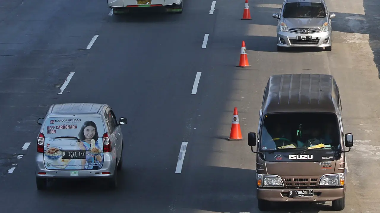Contraflow Dibuka, Tol Jakarta-Cikampek Tetap Macet